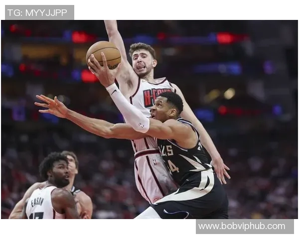 申京亚当斯谢泼德同场表现出色KD下场时球队进攻效率飙升至1225